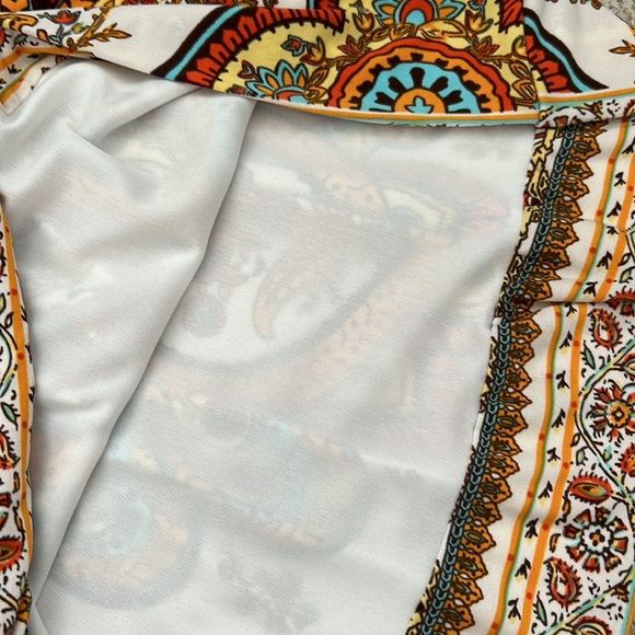 🌟BackLess Goddess Batik Print Dress, Small🌟 - Picture 6 of 13